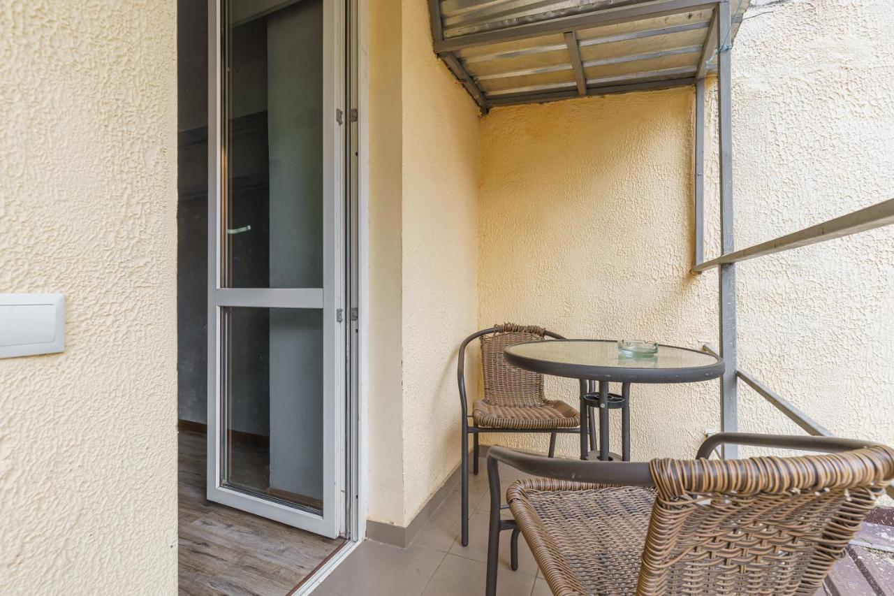 Loft On Mayakovsky 9 Odessza Kültér fotó